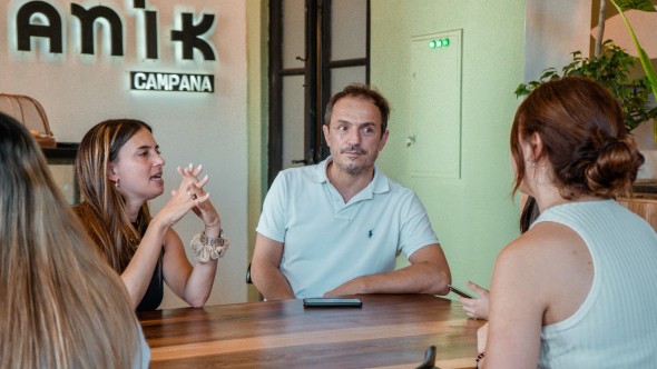 Abella destacó el crecimiento de la oferta gastronómica de Campana